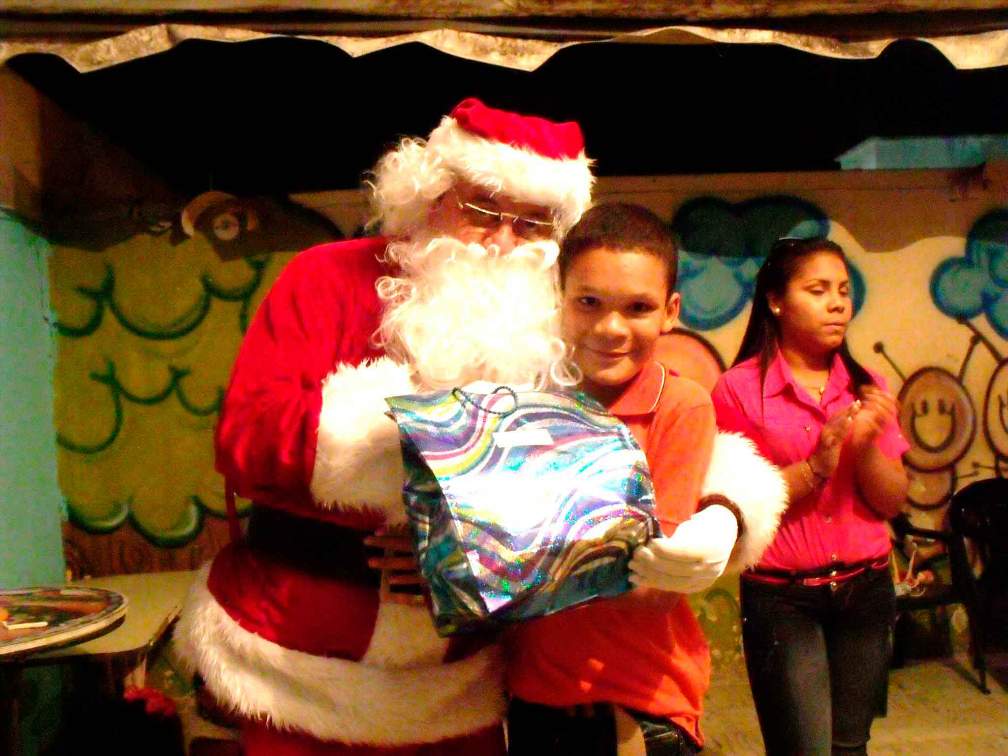 Smile in these children christmas!